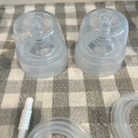 Pumpables Hands Free Wireless breast pump - Picture 3 of 3